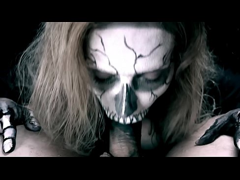 ❤️ Demon ti fi souse kòk chante ak bouch nwa li ak vale kom. ❤ Porno vk nan nou ﹏